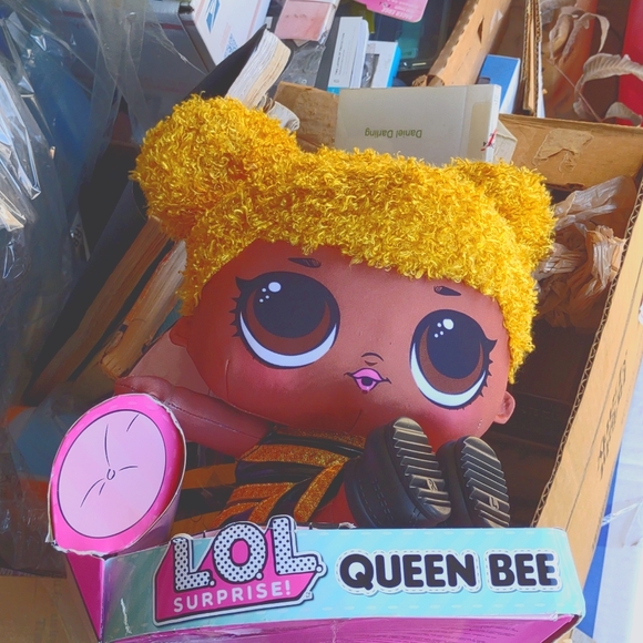 NIB LOL Surprise queen bee doll - Picture 1 of 4